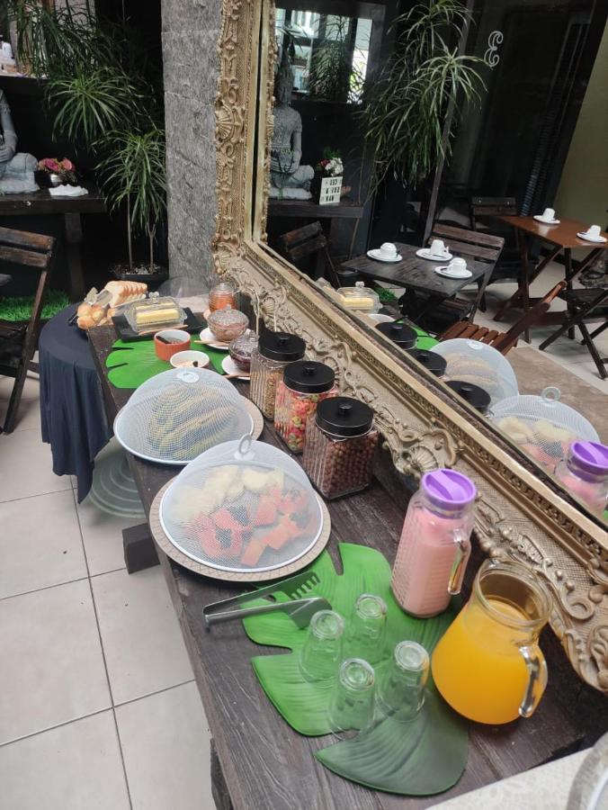 Pousada Bravo House Balneário Camboriú Екстериор снимка